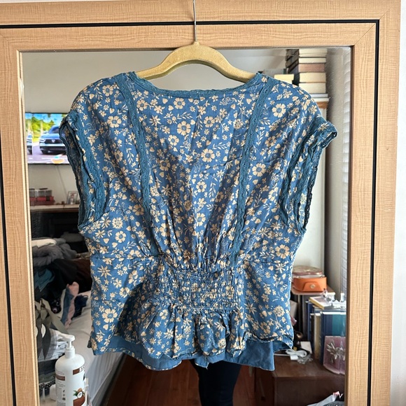 Free People top - Picture 3 of 4